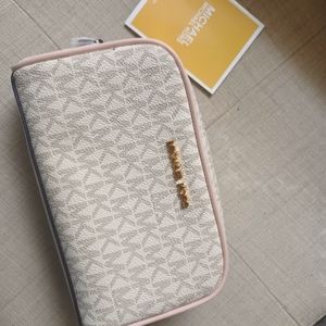 Micheal kors makeup bag or wallet